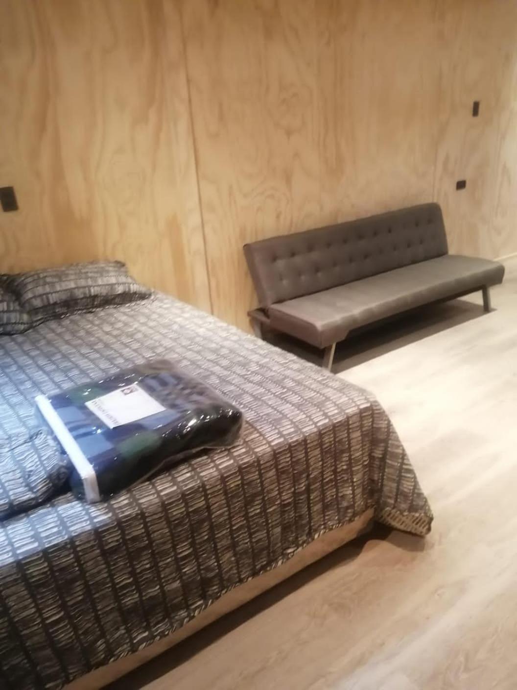 Tinyhouse Box * Lican Ray