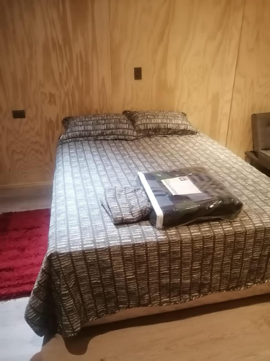 Tinyhouse Box * Lican Ray